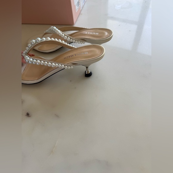 NWT Mach & Mach - Exclusive Sirène Pearl-Embellished Leather Thong Mules - Picture 6 of 11